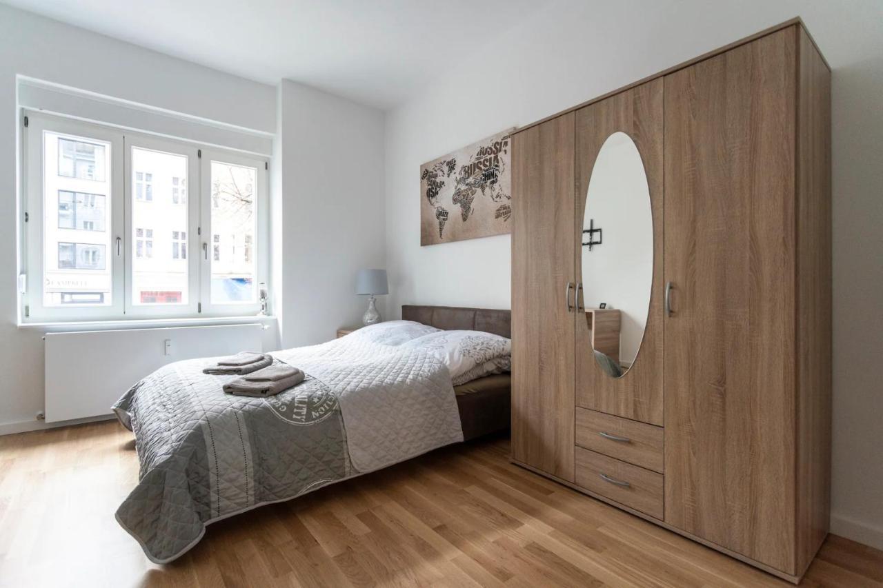 A Stylish Apartment In The Center Of True Berlin Extérieur photo